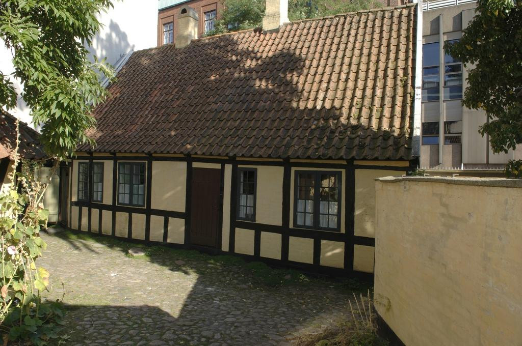 Hans Christian Andersen's Childhood Home-欧登塞必去景点