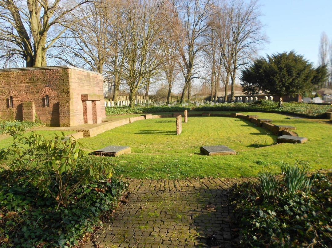 Deutscher Soldatenfriedhof Haubourdin景点图片
