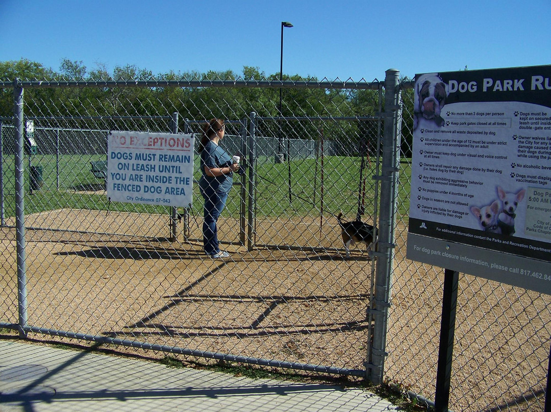 Tails and Trails Dog Park-阿灵顿必去景点