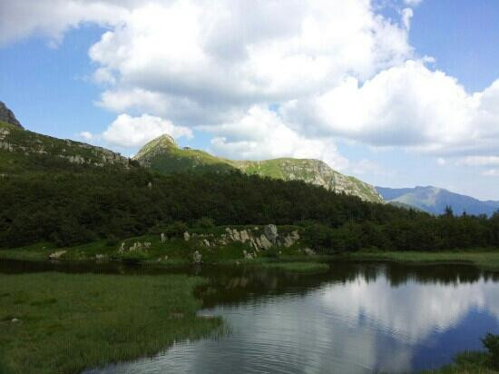 Lago Nero景点图片
