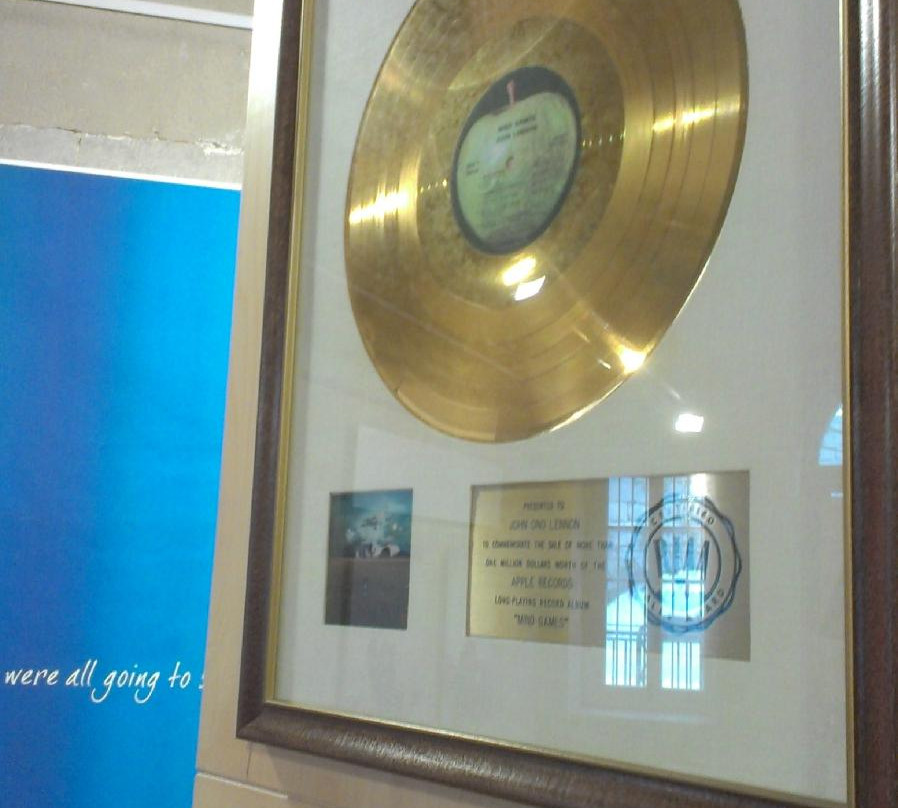 Julian Lennons Beatles Exhibition-直布罗陀必去景点