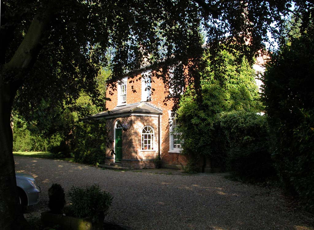 The Grange Willows主图