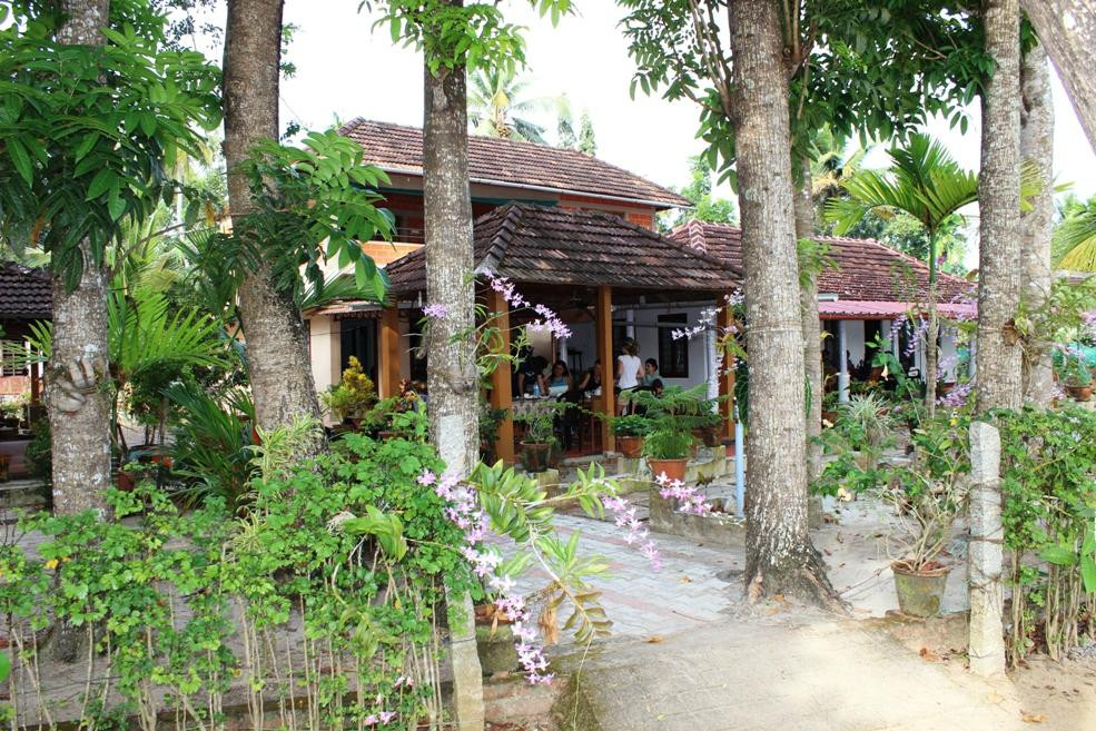 Riverside Retreat主图