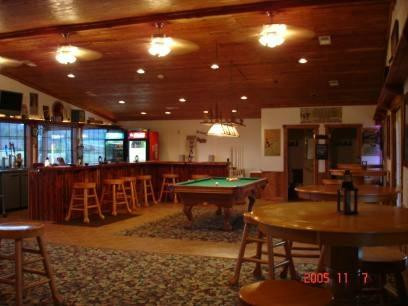 Waynesboro餐馆和美食-The Backyard Bar & Grill