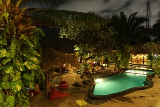 KIMA Surfari-水明漾必去景点