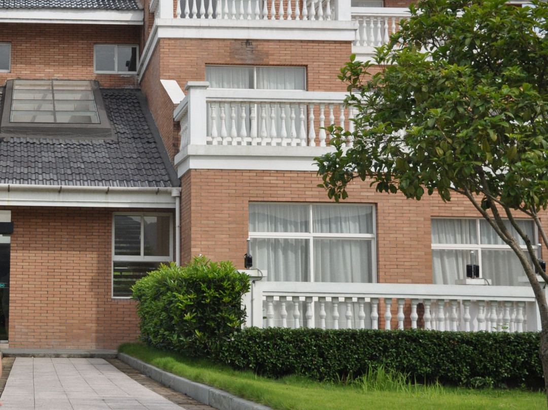 溪口银凤旅游度假村主图