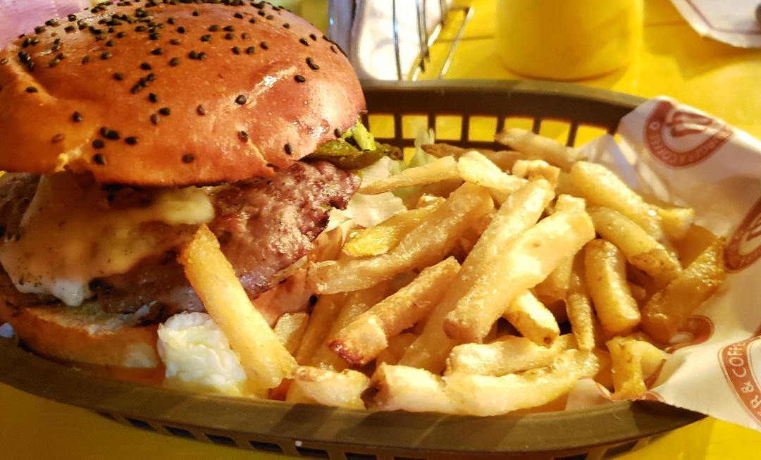 San Miguel Zapotitlan餐馆和美食-Burger & Coffee