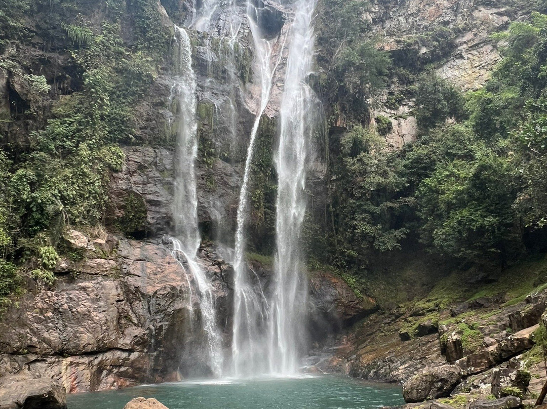 Cunca Rami Waterfall景点图片