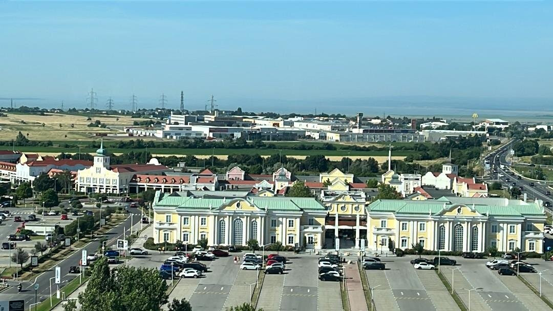 Pannonia Tower Hotel Parndorf主图