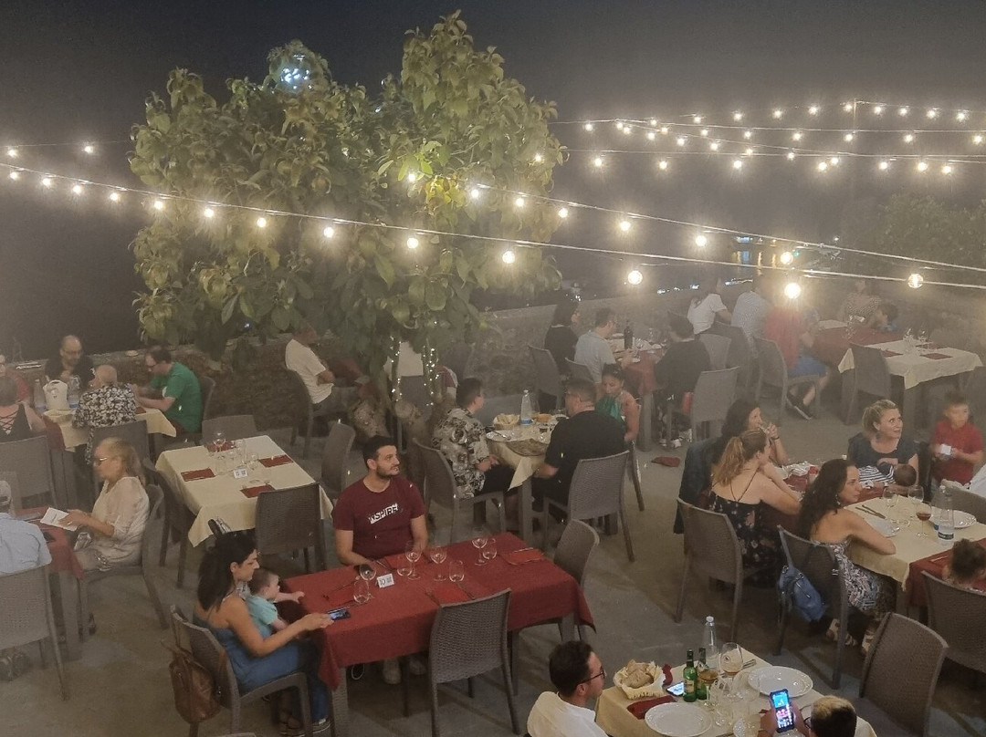 Belvedere Marittimo餐馆和美食-Osteria Vistamare