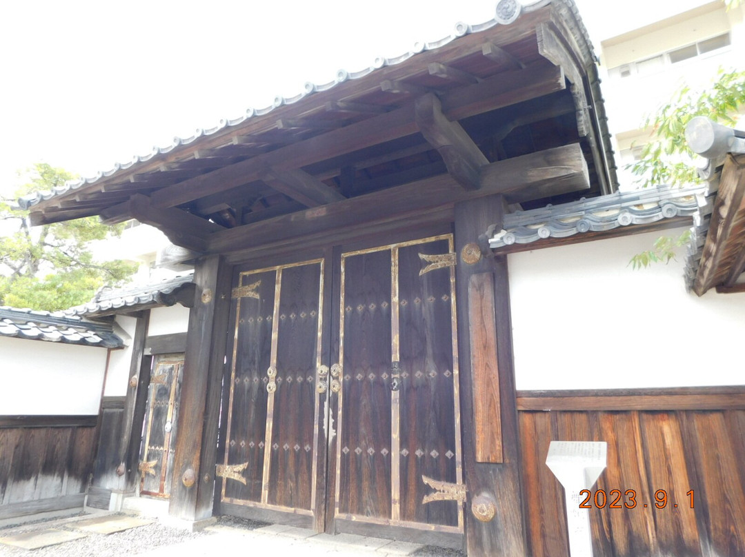 Main Gate of Meirinkan-舞鹤市必去景点