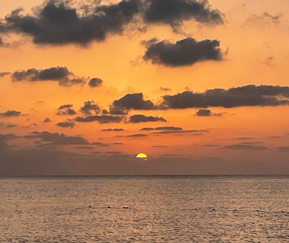 L'Oceanica Beach Resort Hotel主图