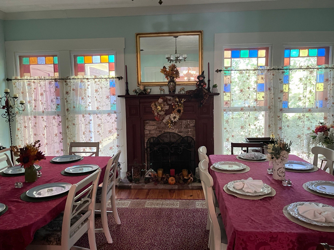 The Steamboat Inn主图