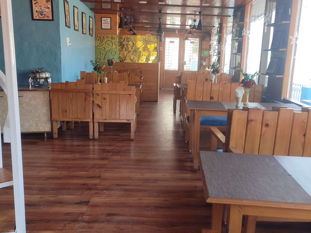 Rooftop Cottages主图