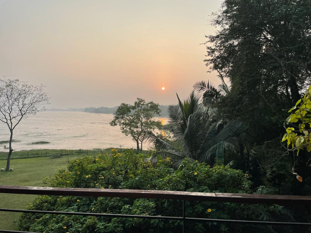 The Lake Forest Hotel主图