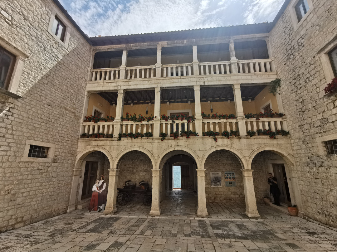 Kastel Vitturi景点图片