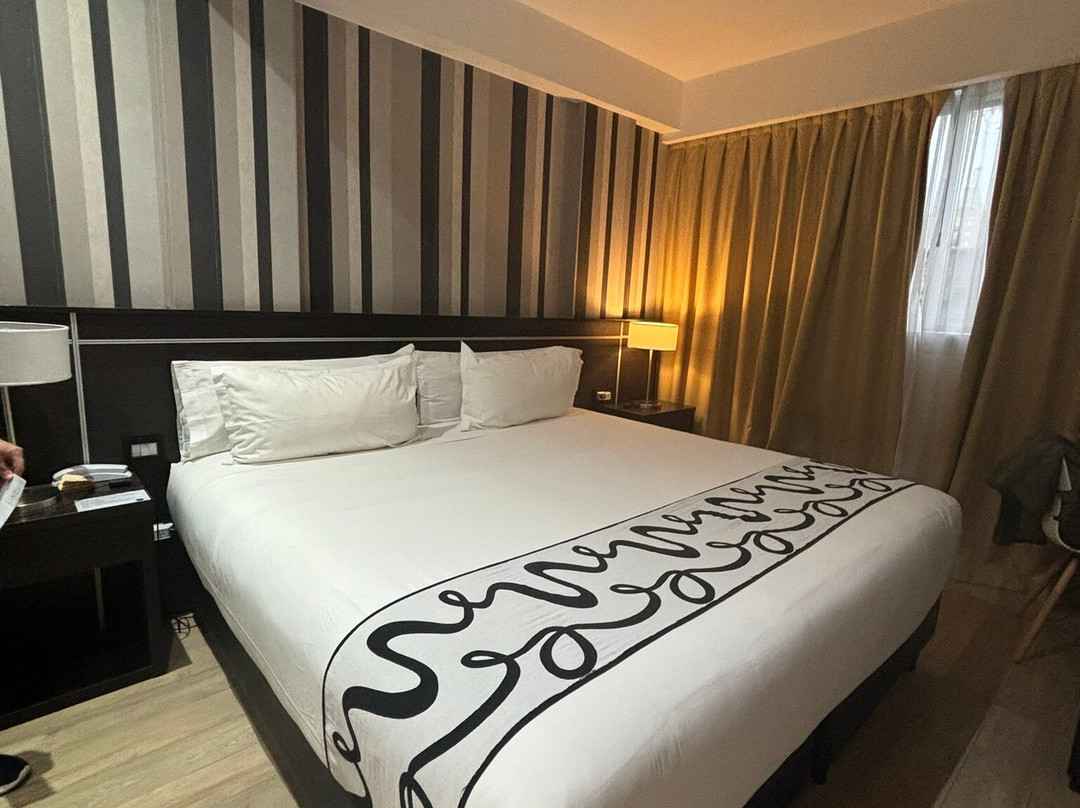 Amerian Rafaela Hotel主图