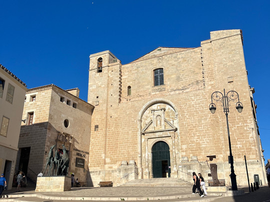 Tours by Hernandez-Mahon必去景点