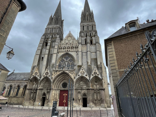 Bayeux Shuttle-巴约必去景点