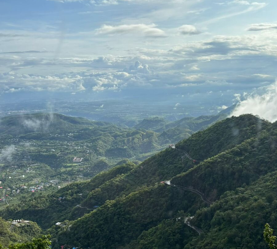 Jharipani Castle主图