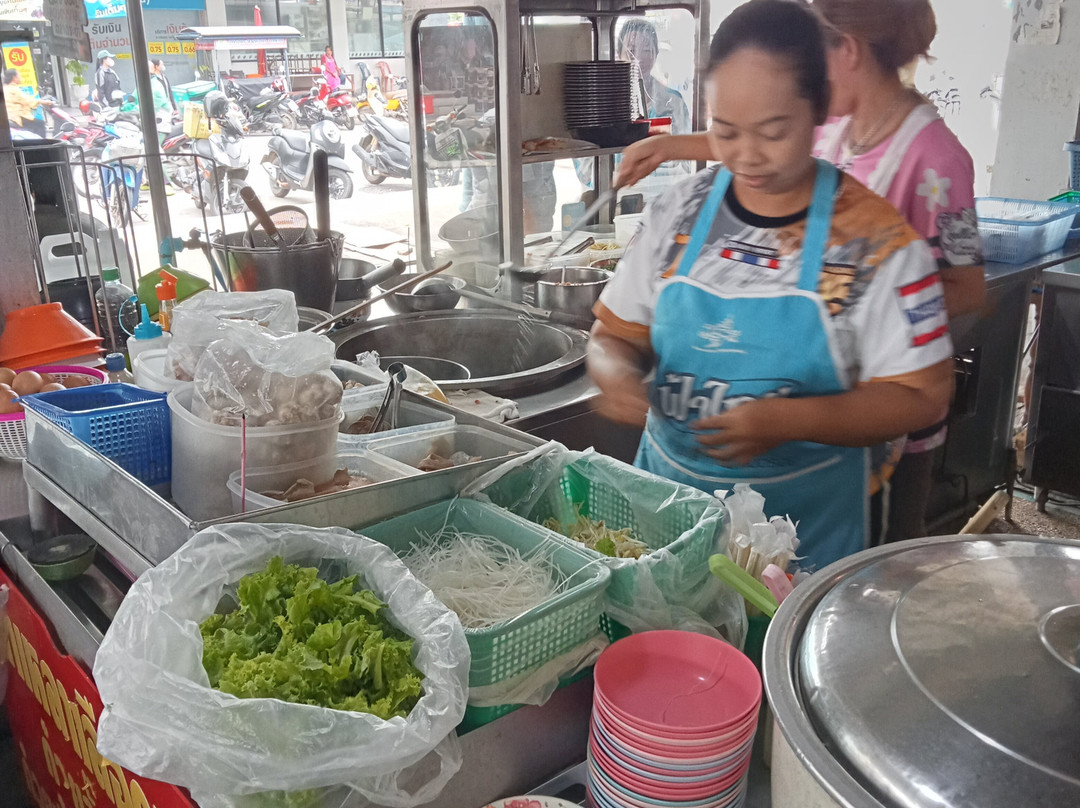 Cha-Am Market景点图片
