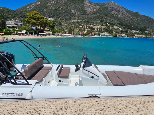 Mediterranean Breeze Cruises-Lefkada Town必去景点