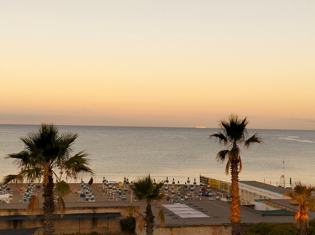 莎比亚多罗俱乐部酒店主图