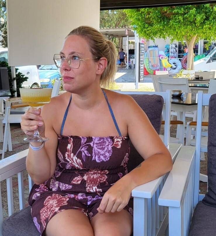 Cocktails & Dreams Lardos-Lardos必去景点