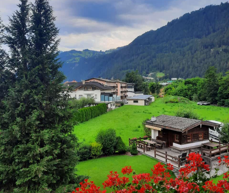 Chalet Tschallener Pension主图