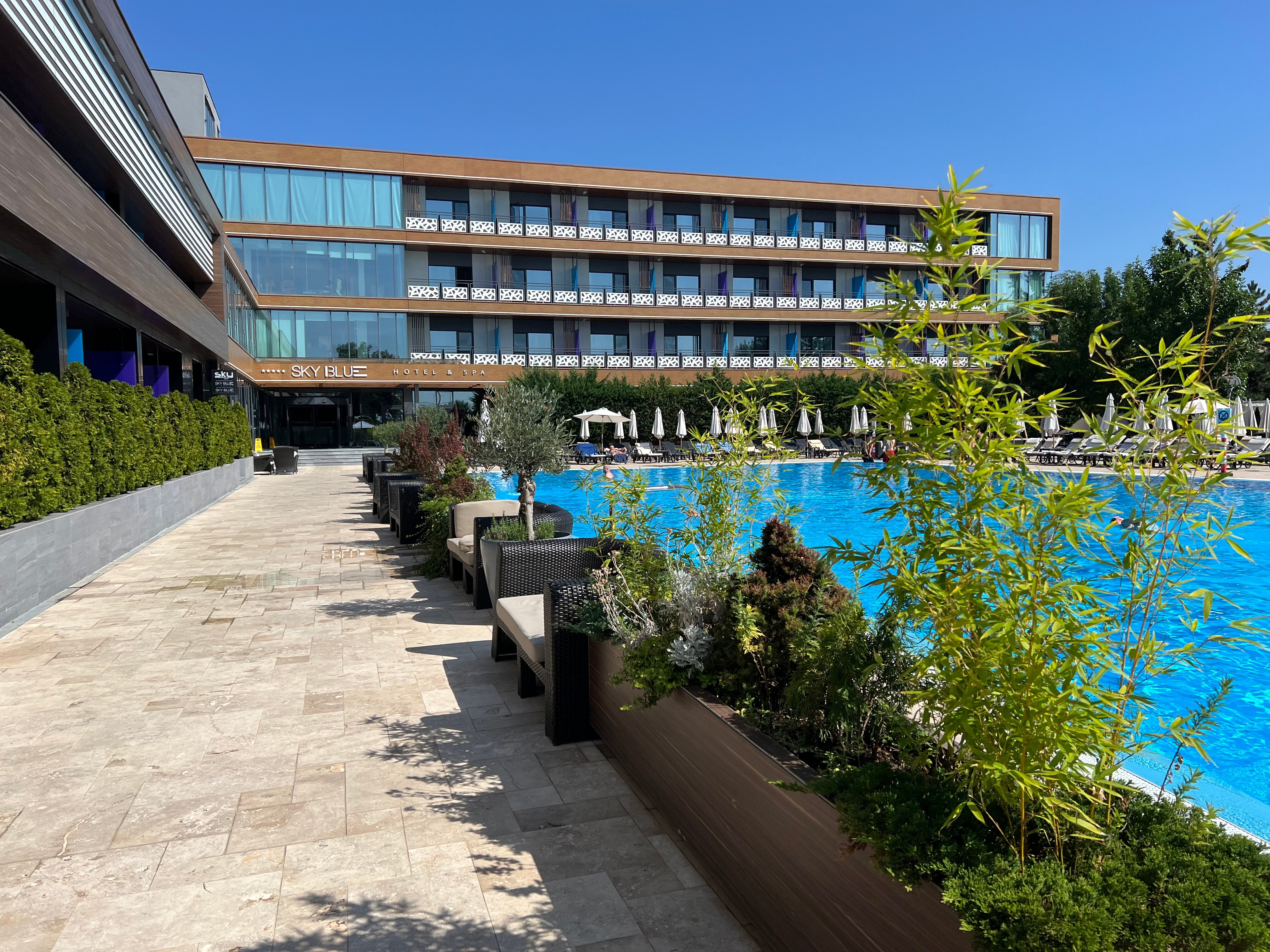 Sky Blue Hotel & Spa-泳池