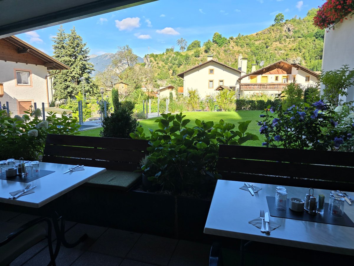 Saldur Small Active Hotel-官方