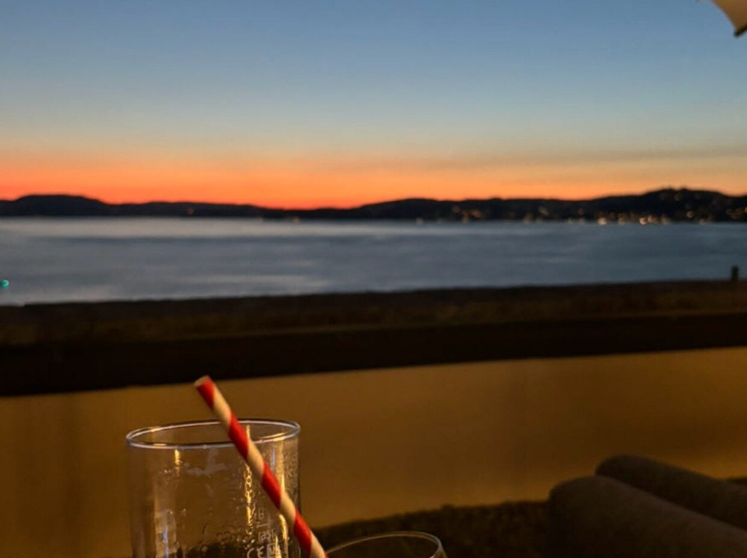 芙罗拉阿尔皮纳酒店主图
