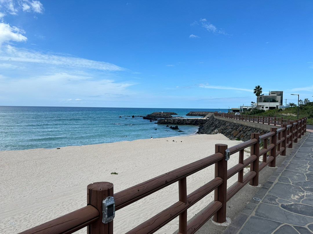 Gwakji Gwamul Beach-济州必去景点