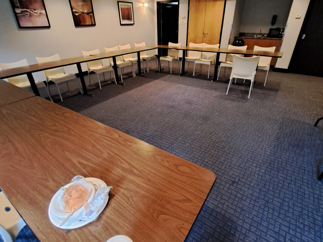 Super 8 by Wyndham Lachenaie/Terrebonne主图