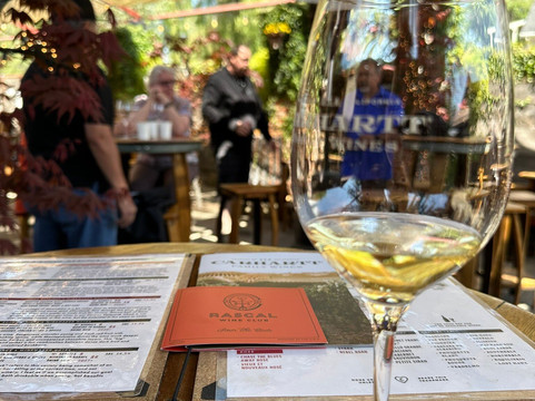 Carhartt Family Wines-洛斯奥利沃斯必去景点