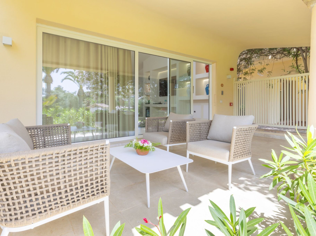 迪菲奥里海岸酒店主图