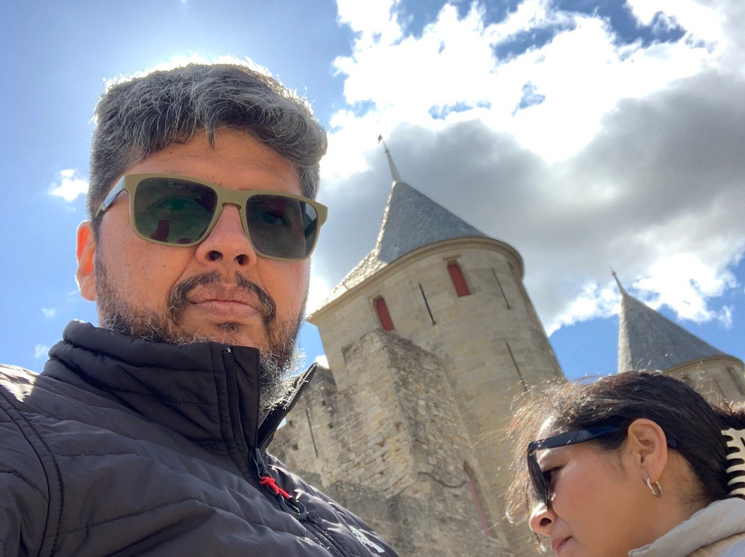 阿拉贡酒店主图