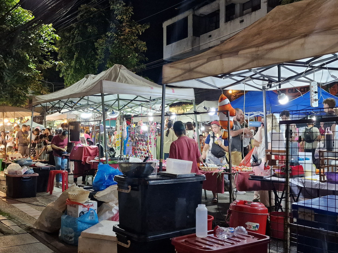 Sunday Night Market景点图片