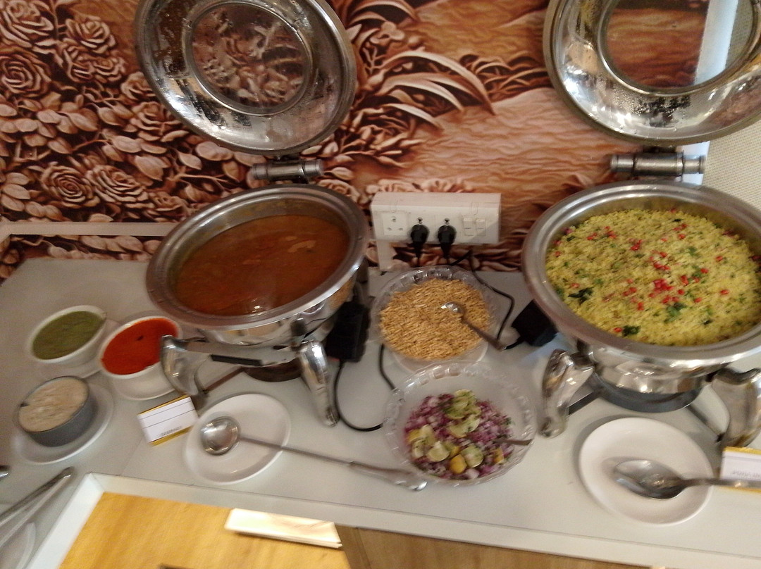 Hotel Mumbai House - Lig Indore主图