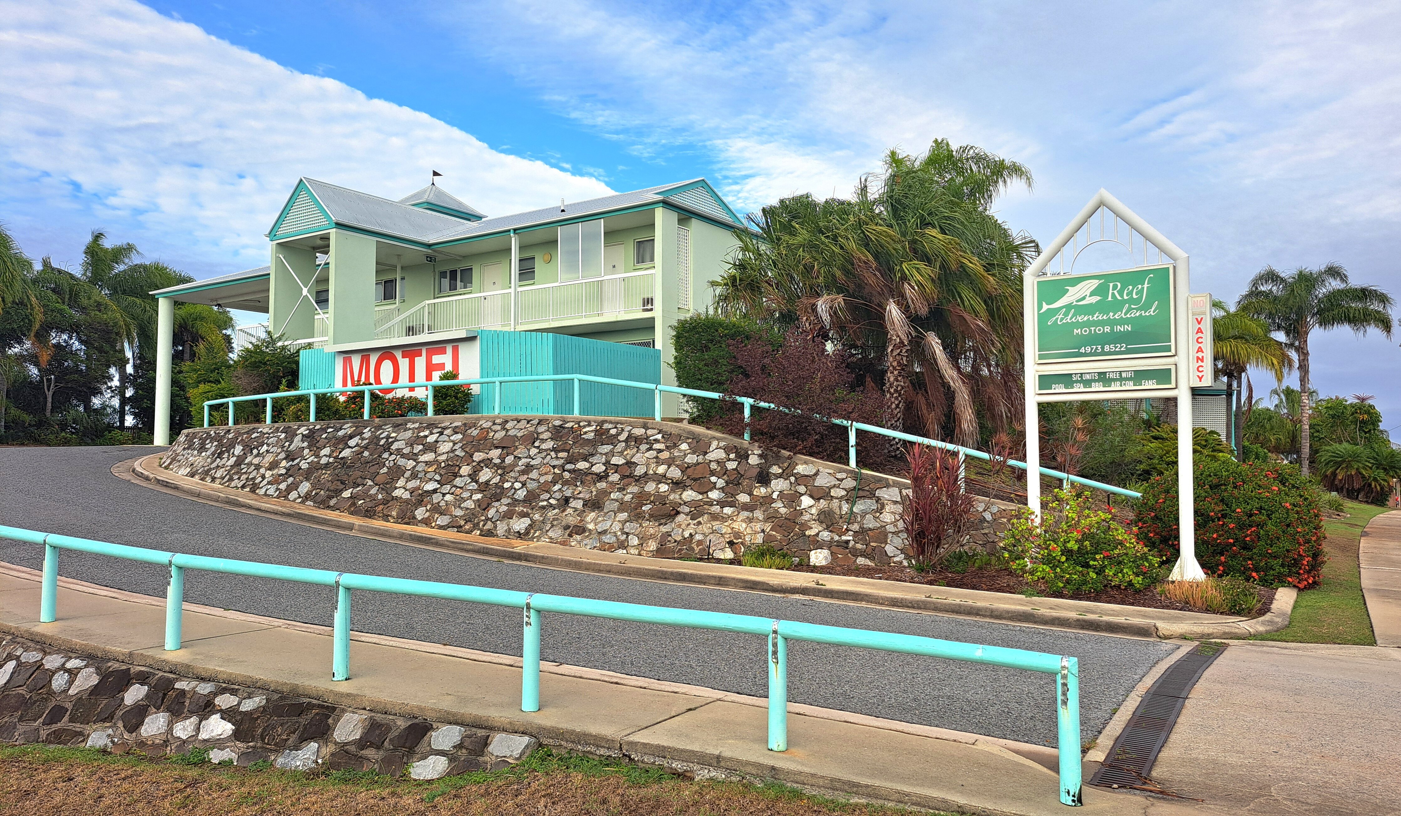 Reef Adventureland Motor Inn-浴室