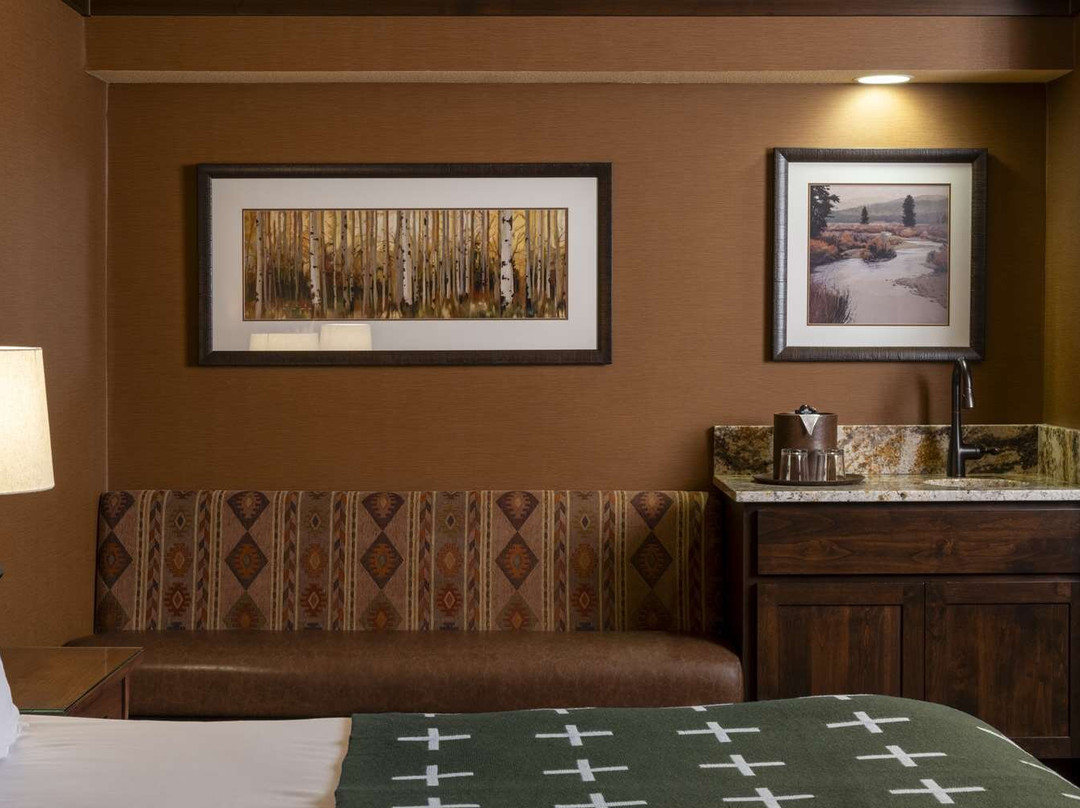 毕晓普城溪畔旅馆