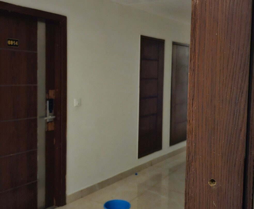 Hotel Queen's INN主图