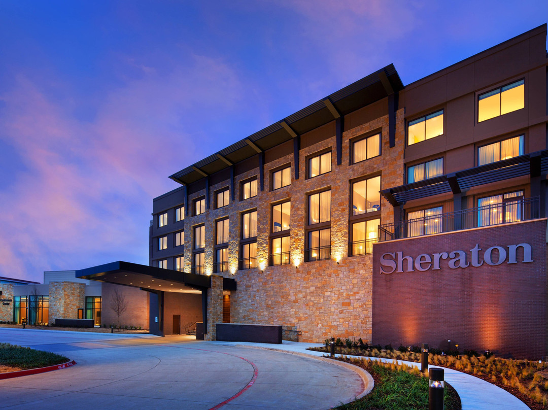 Sheraton McKinney Hotel主图