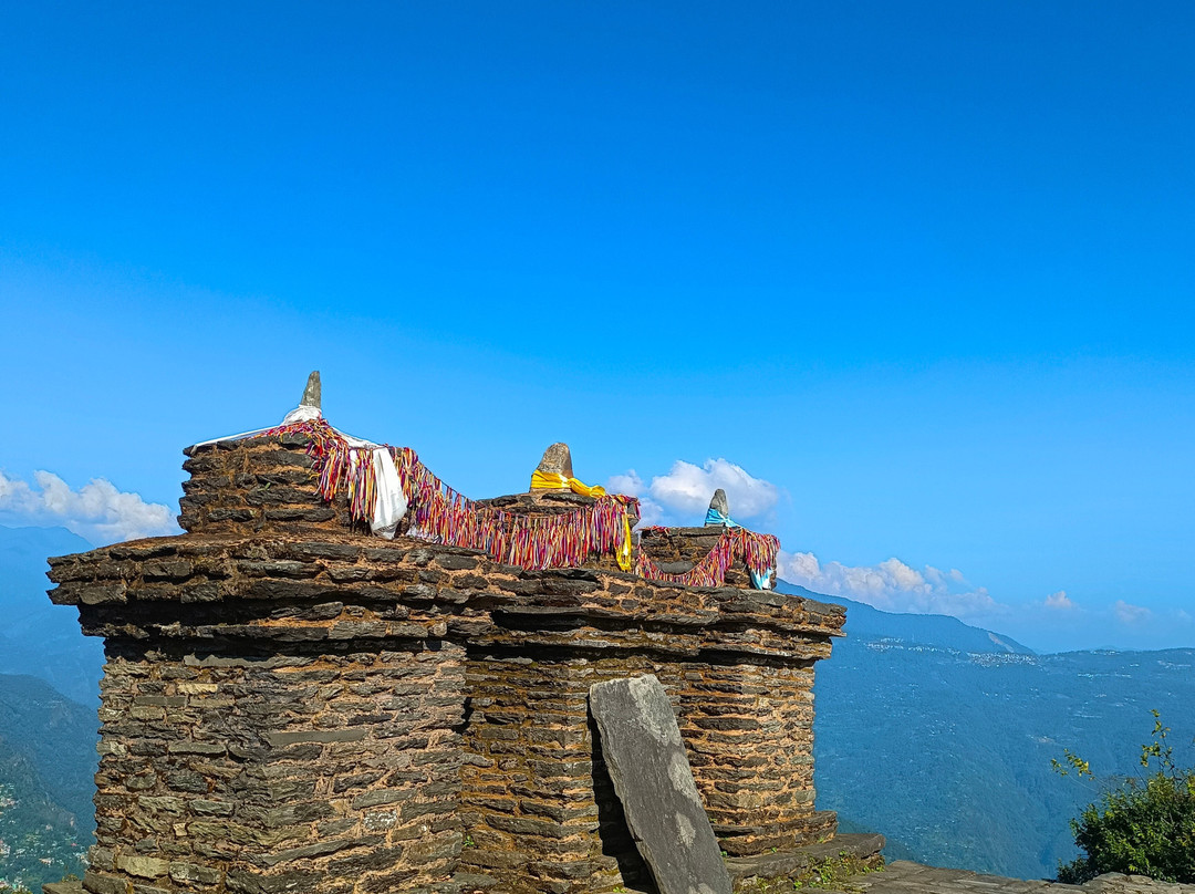 The Brothers' Tours & Travels-甘托克必去景点