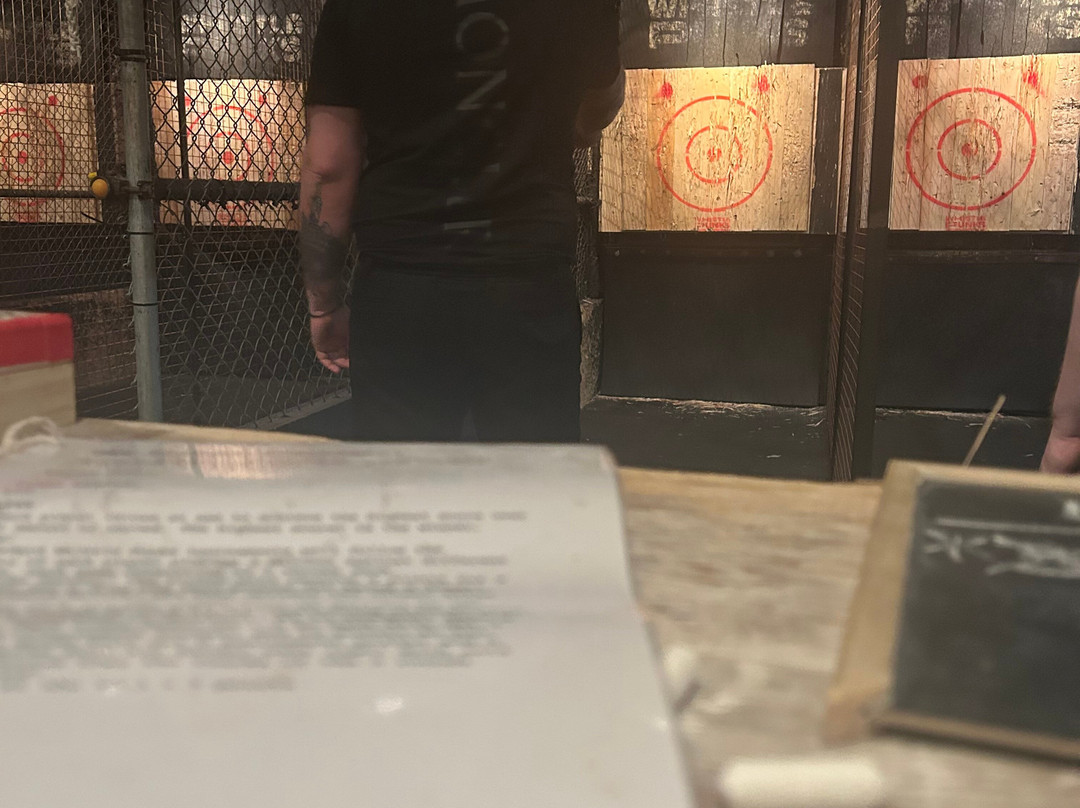 Whistle Punks Urban Axe Throwing-曼彻斯特必去景点