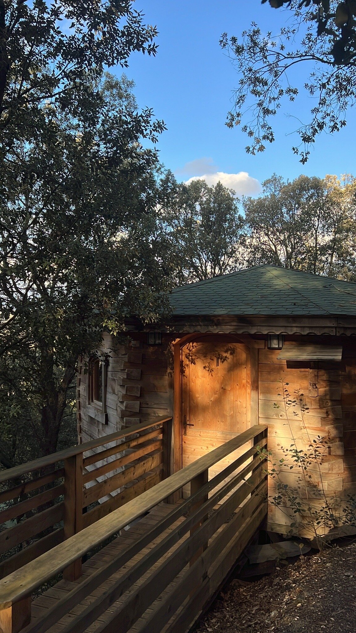 Les Cabanes Dans Les Bois  Logis Hôtel-官方