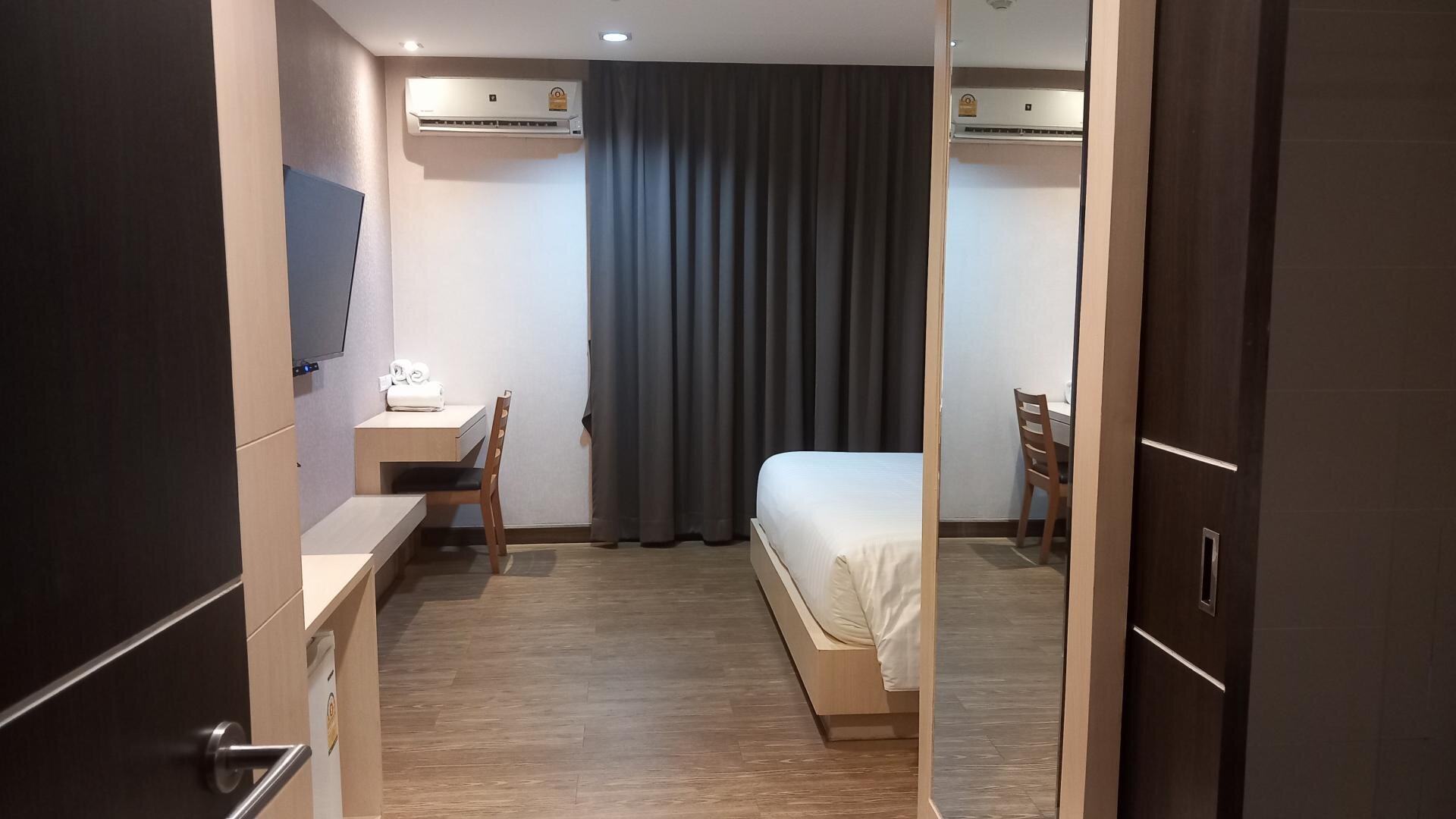 L Hotel-客卧