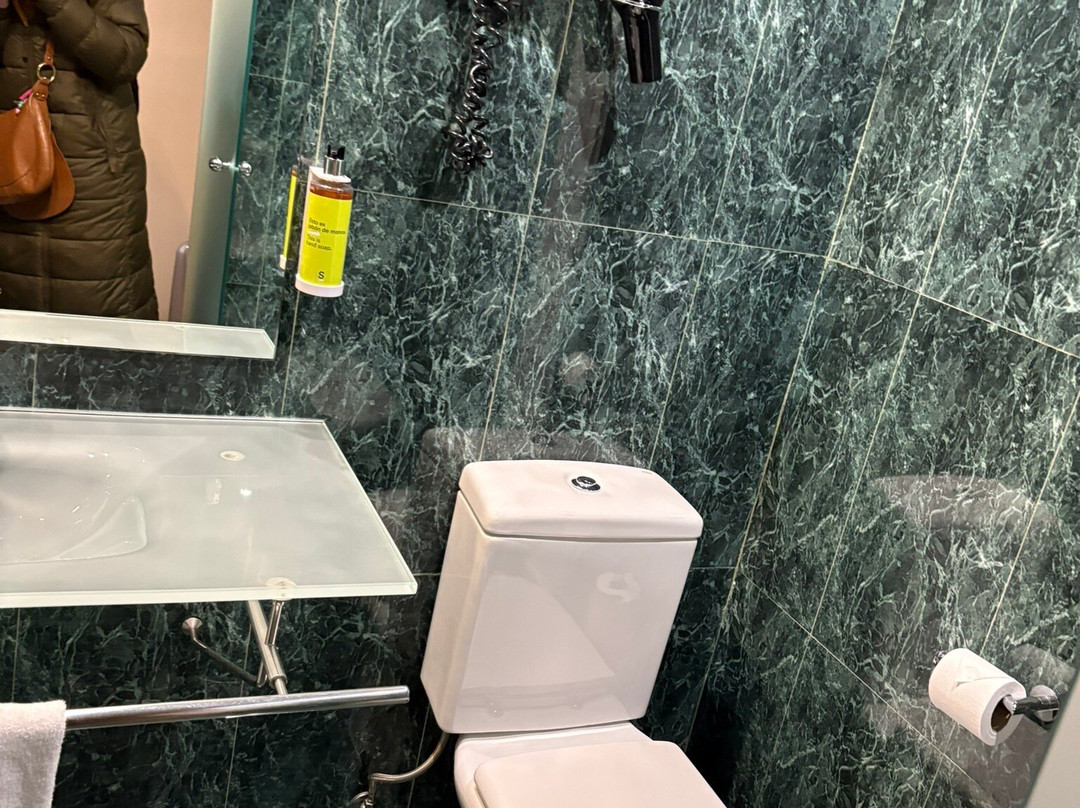 阿尔甘达万豪AC酒店主图