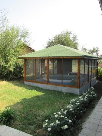 Pelican Lake Guesthouse Environmental Project Centre主图