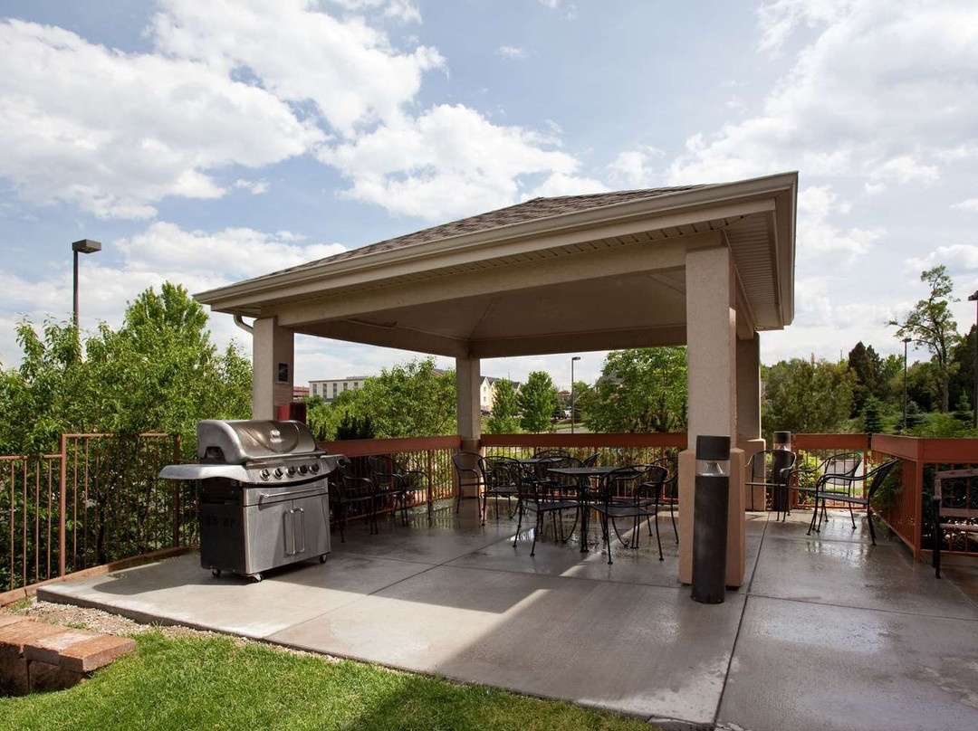 Sonesta Simply Suites Denver West Federal Center主图